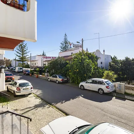 Amazing Flat In Appartement Olhos de Agua (Albufeira)