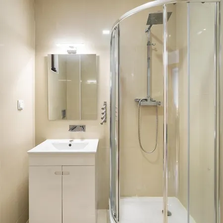 Amazing Flat In דירה